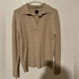 Aaeda Collared Cable Knit Sweater with V-Neck & Collar